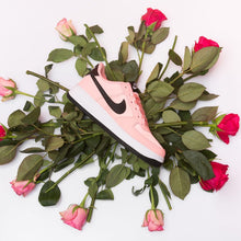 Load image into Gallery viewer, 2019 Valentines Day Air Force 1’s (Size 8.5W)

